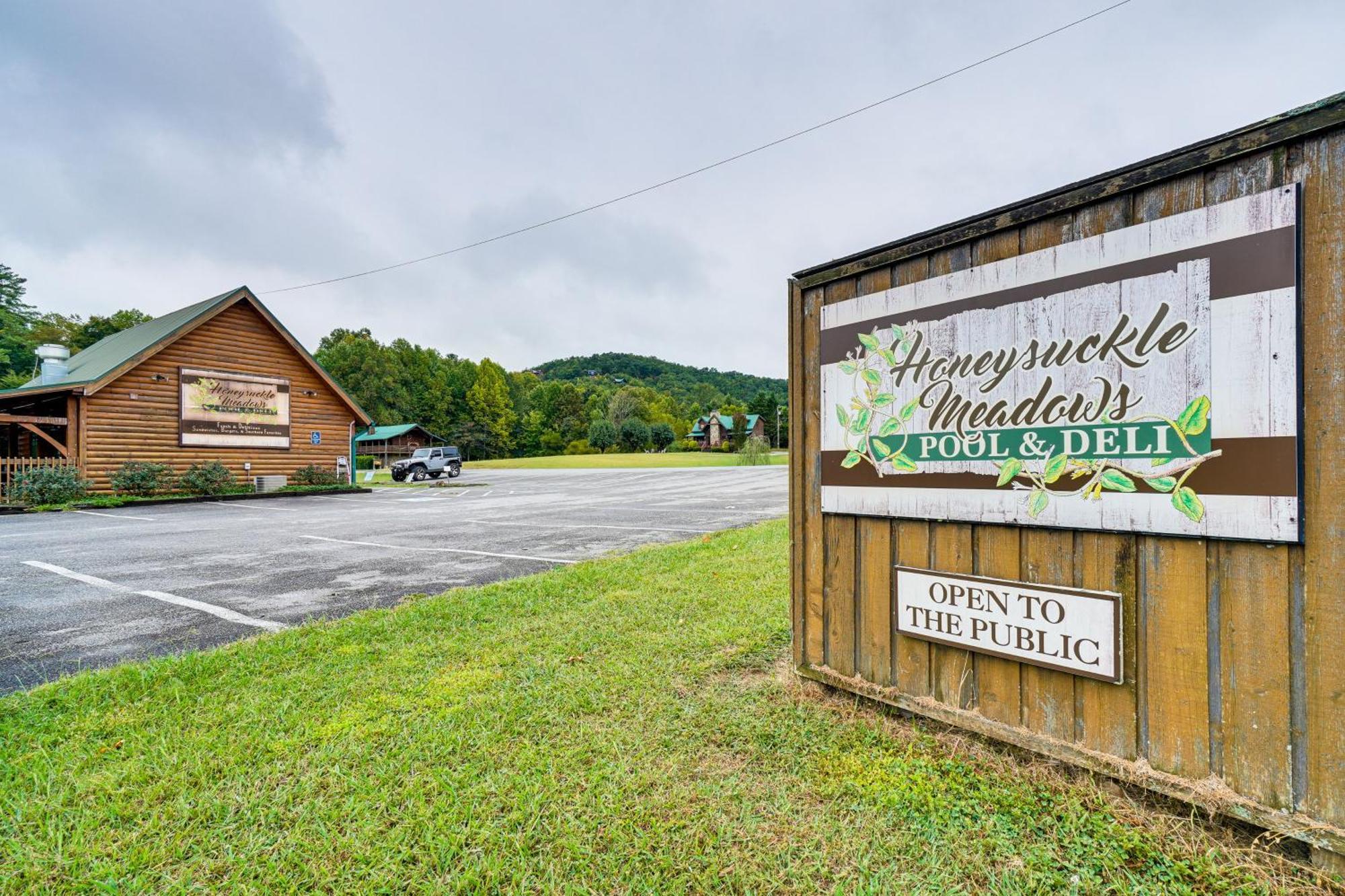 Wears Valley Home With Hot Tub 3 Mi To Natl Park Wear Valley Exterior photo